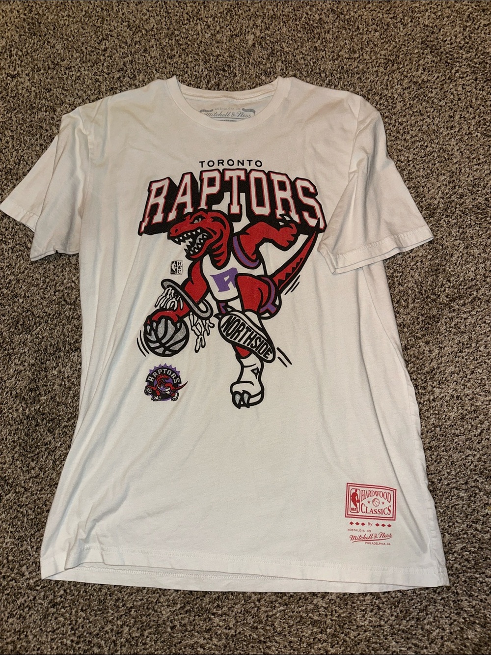 Mitchell & Ness White Toronto Raptors Hardwood Classics Graphic Tee